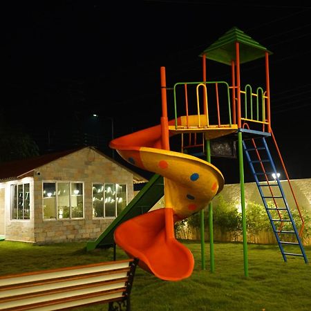 New Mouchak Hotel & Resorts Tajpur Exteriör bild