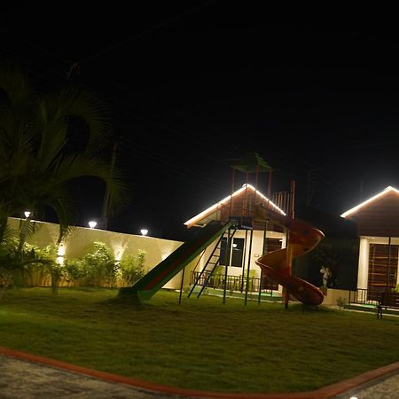 New Mouchak Hotel & Resorts Tajpur Exteriör bild