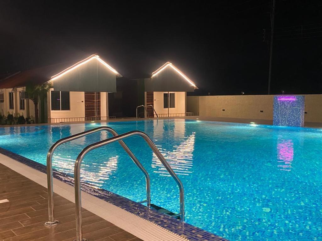 New Mouchak Hotel & Resorts Tajpur Exteriör bild