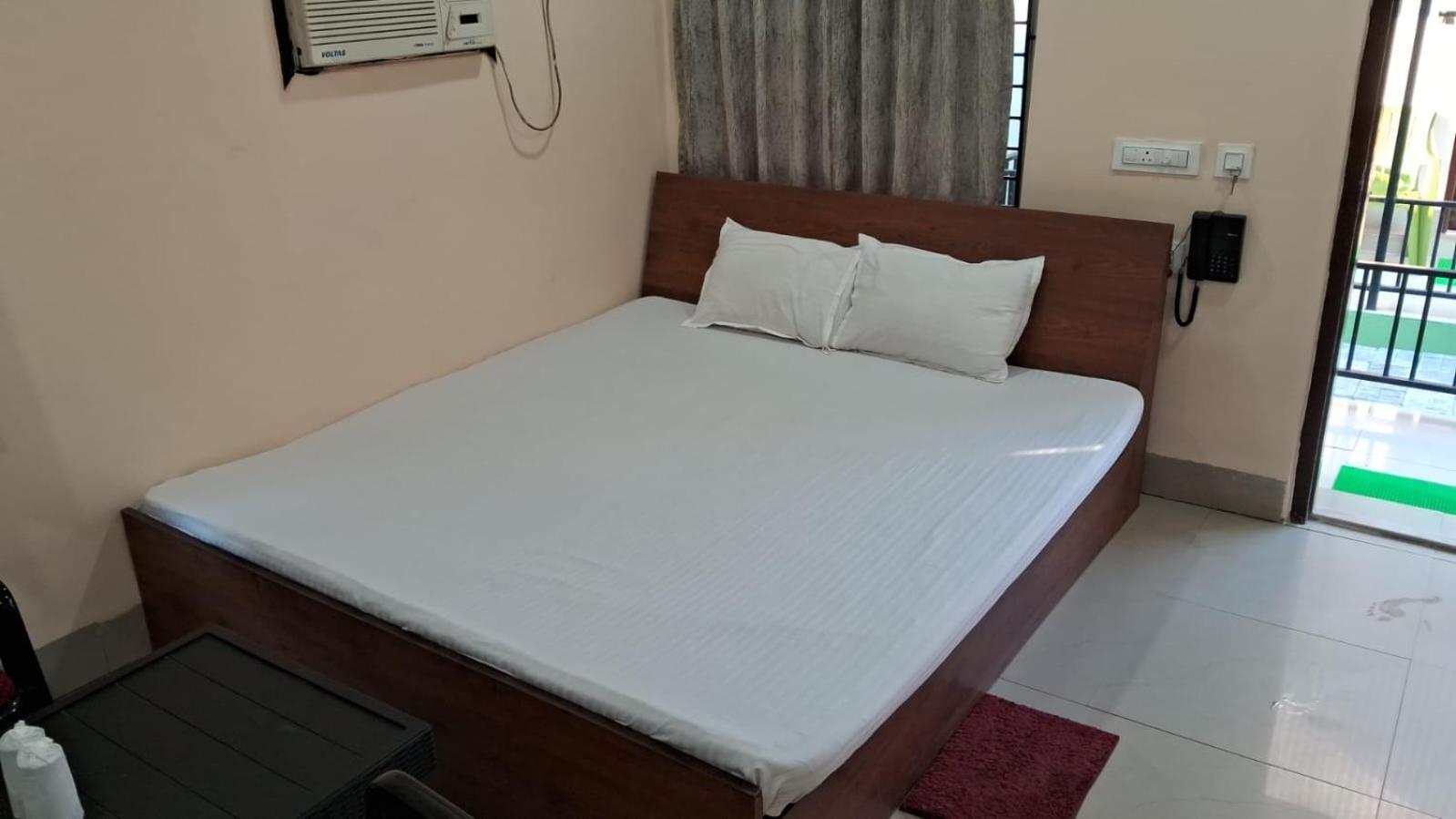 New Mouchak Hotel & Resorts Tajpur Exteriör bild