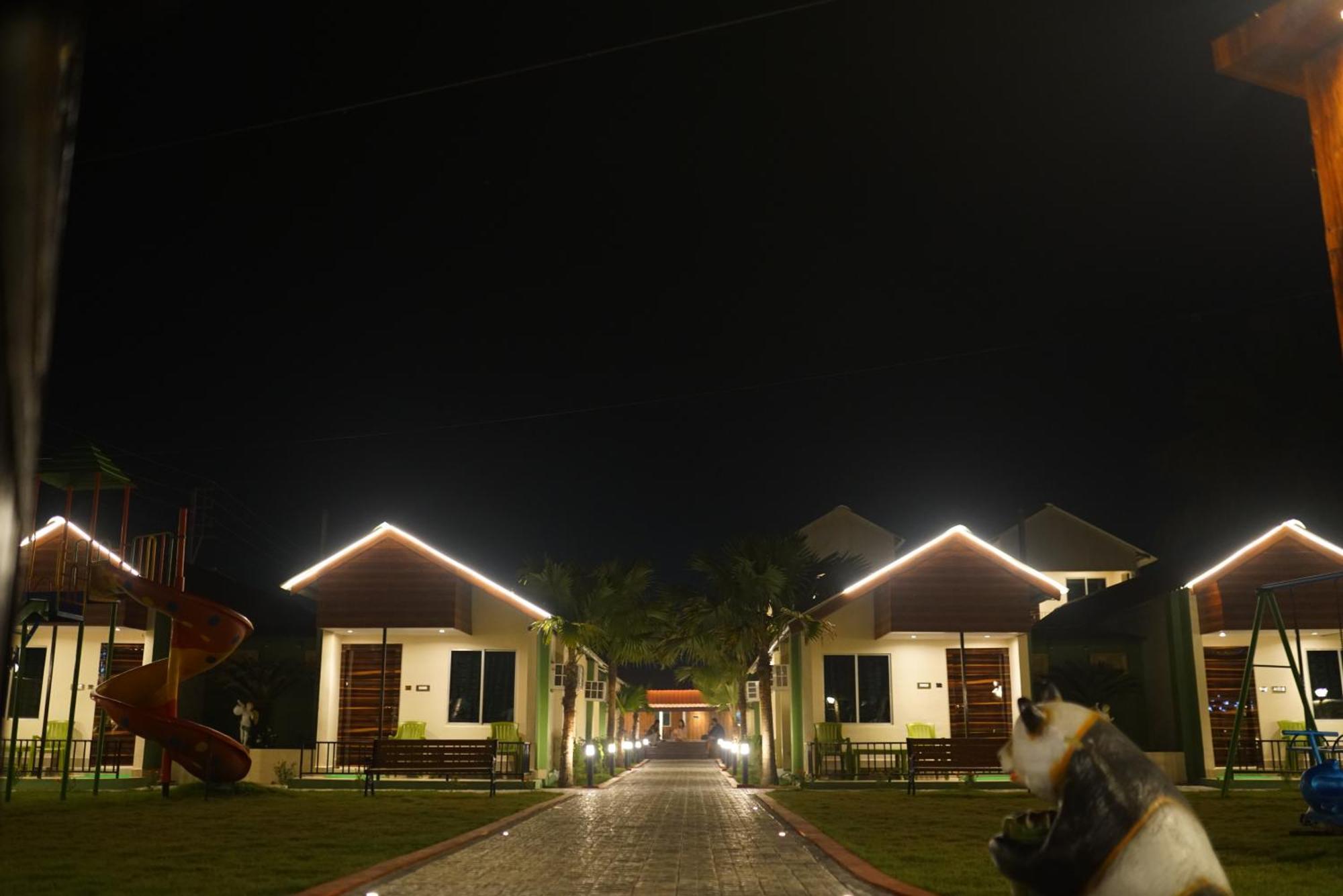New Mouchak Hotel & Resorts Tajpur Exteriör bild
